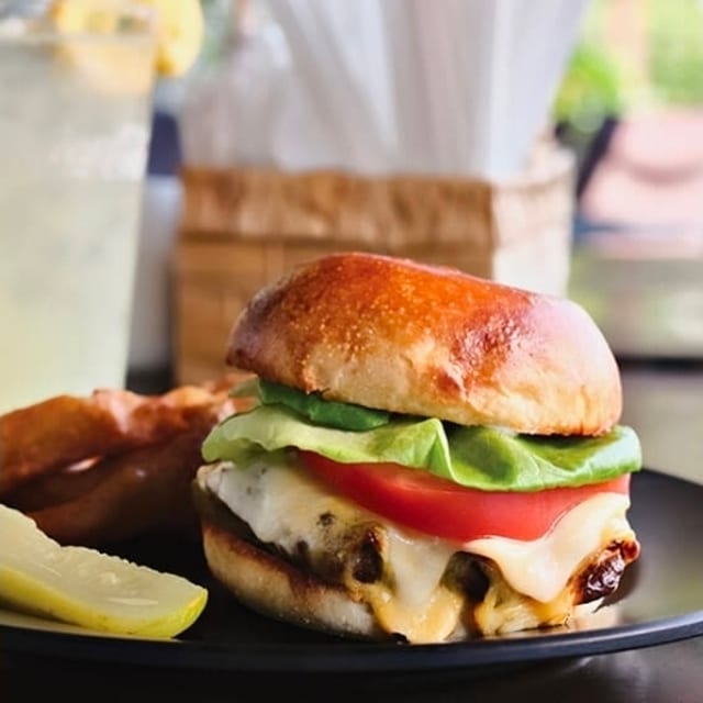 Cheeseburger.